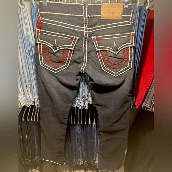 SOLD! Straight w/Flap Ropestitch in “DARK DESIRE” wash True Religion size 30x34 - Picture 2 of 13